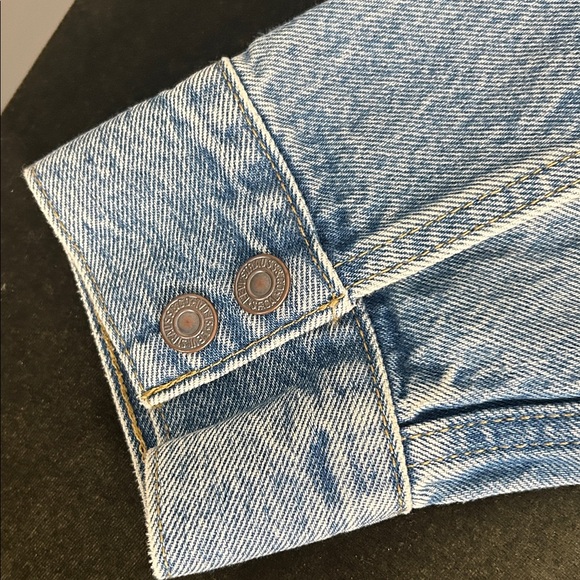 Women’s Levi's Light Blue western denim Jacket - Picture 11 of 11